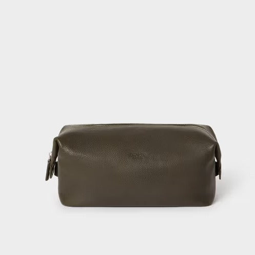 Toby Leather Washbag in Dark Olive