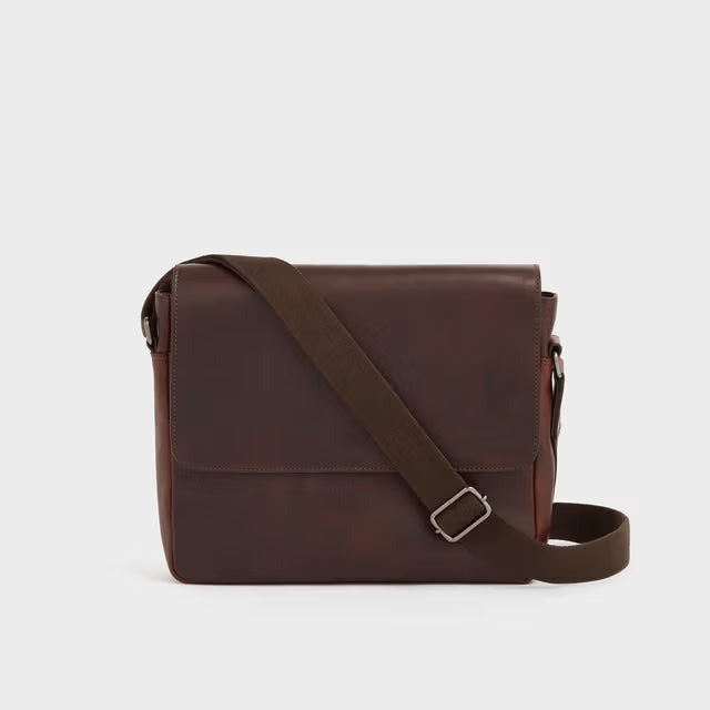 Carter Large Messenger - Chestnut